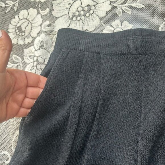 St. John Evening Santana Knit High Waisted Tapered Pant Elastic Waist black Sz 2 - Picture 7 of 12